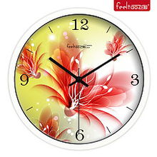 客厅里的时间见证者 钟表的艺术与功能